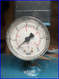 Clarke Air Compressor 160 Litre Tank with Extendable Air Hose Used