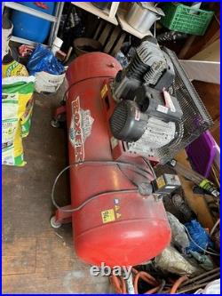 Clarke Boxer 14/200 O/L 14CFM 200Litre 3HP Belt-Driven Air Compressor 230V