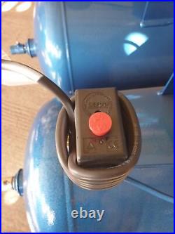 Clarke Industrial Air Compressor XE18 200 (OL) 18cfm 200Litre 4HP (230V) Clarke Industrial Air Compressor XE18 200 (OL) 18cfm 200Litre 4HP (230V)