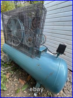 Clarke XE25/200 23cfm 200 Litre 5.5HP Industrial Air Compressor 400V
