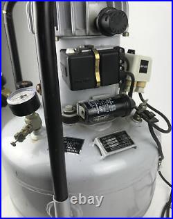 Jun-Air Model 6-25 Litre Silent Air Compressor 240v Laboratory Scientific