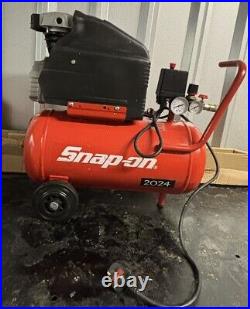 Snap On Tools 24L Litre Compressor 240v 2.0HP Red Oil Lubricated 8 / 116 Bar/psi